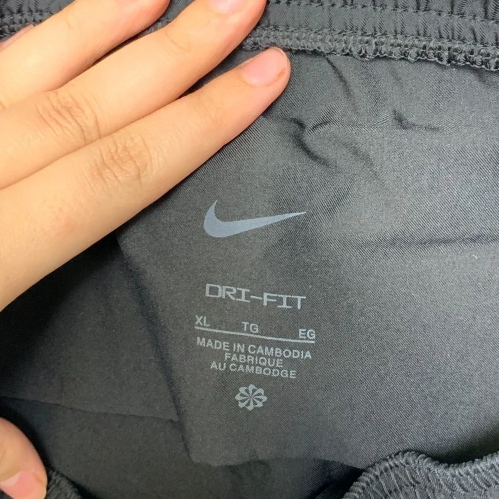 Nike Dri Fit Jogger Pants Womens XL 28x28 Black Swoosh Logo Tapered Leg Running